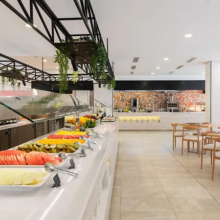 Globales Maioris Hotel